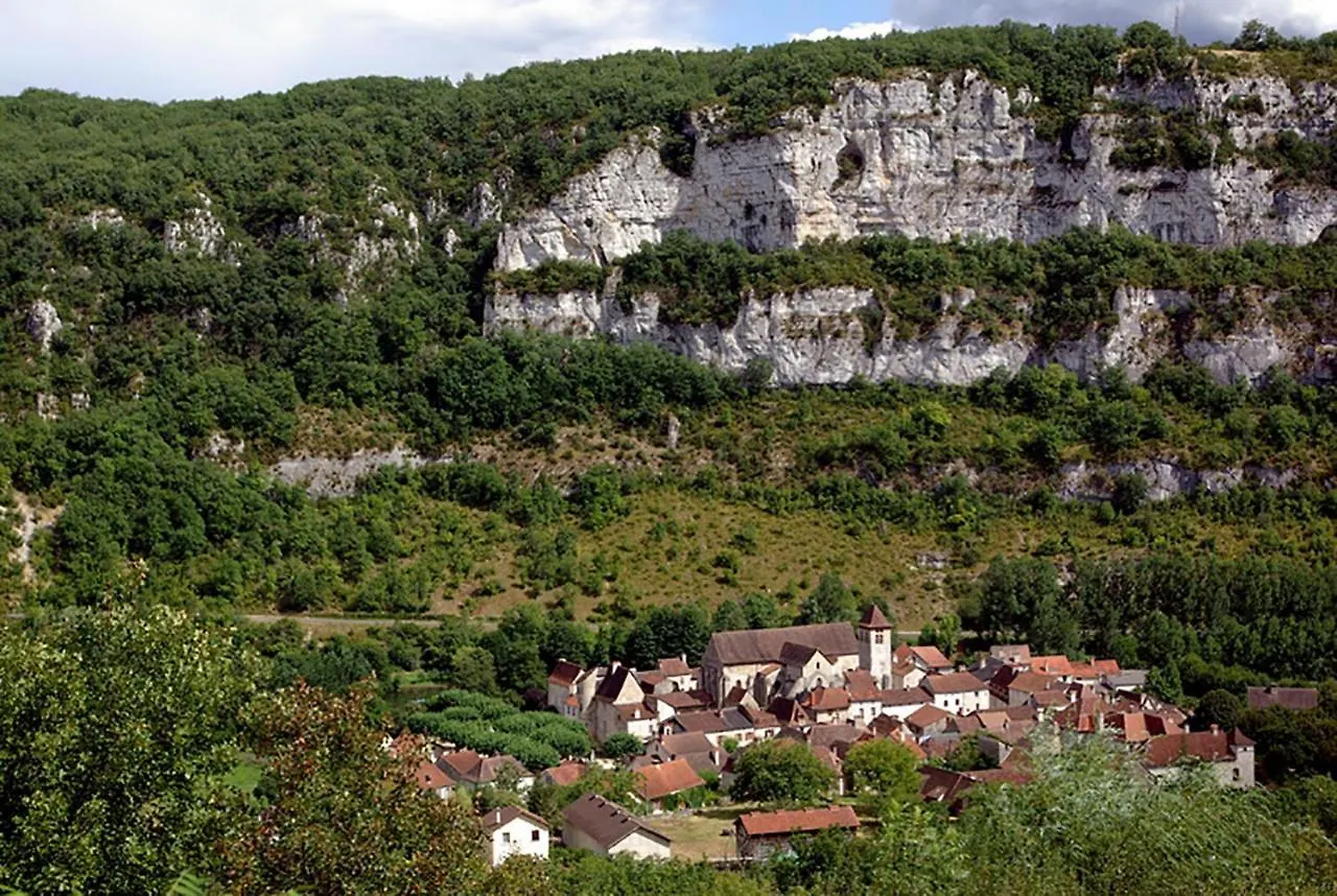 Holiday home Gite 10 Personnes Marcilhac-sur-Cele